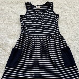 Hanna Andersson dress size 12/150 Navy and White Striped